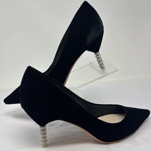 Sophisticated Black and Silver Spiral Heels